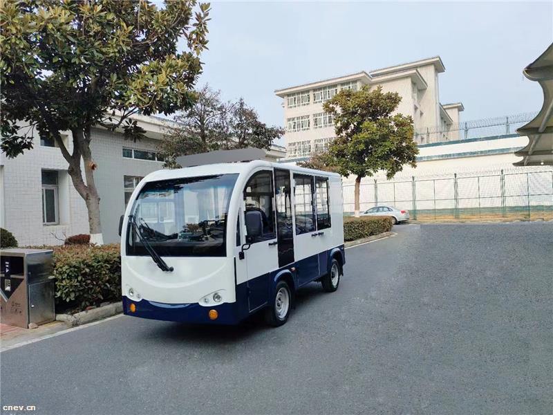 4-8座四輪電動巡邏車圖片可用于校園廠區(qū)物業(yè)巡邏電動物流車